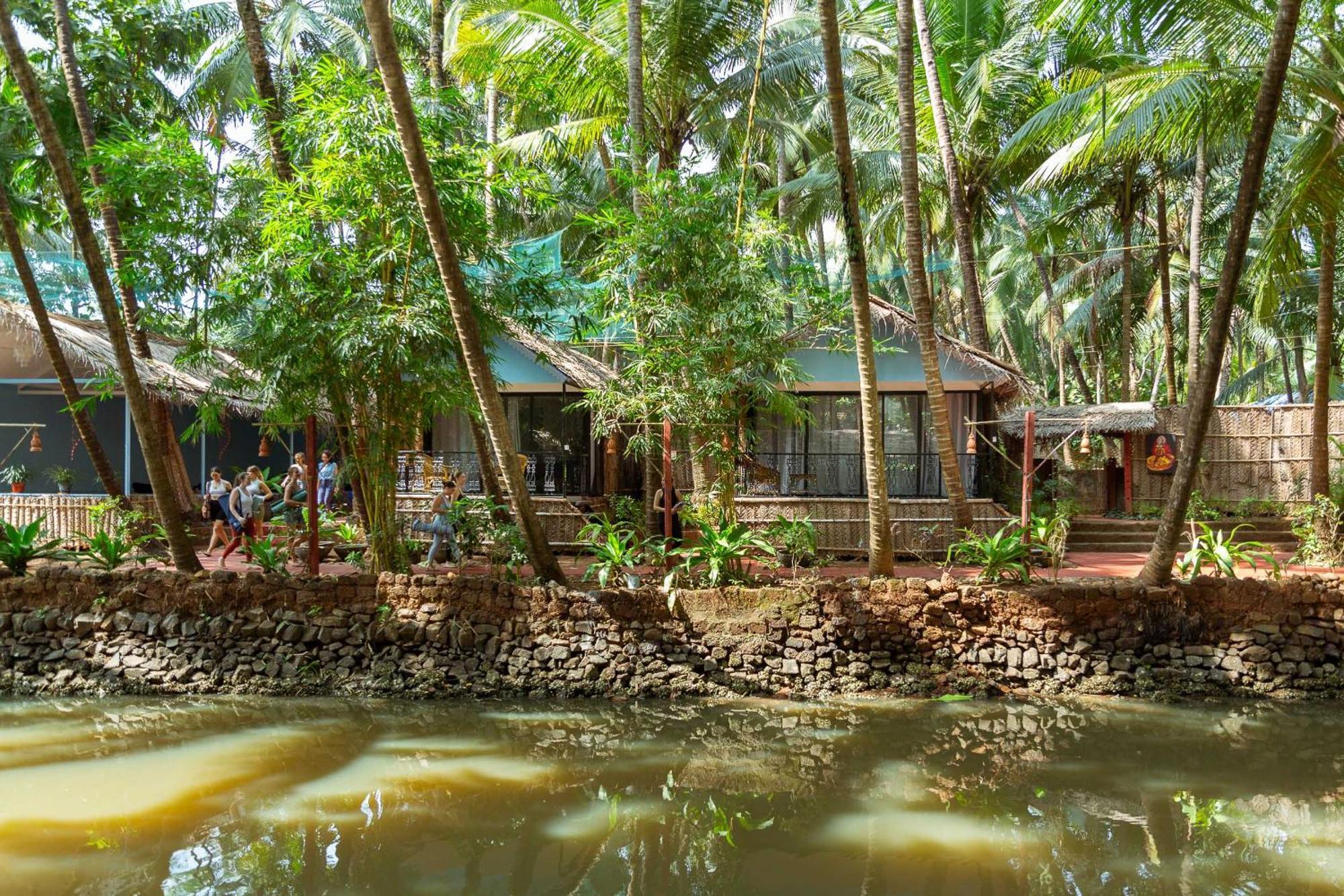Palm Trees Ayurvedic Heritage Patnem Beach Exteriör bild